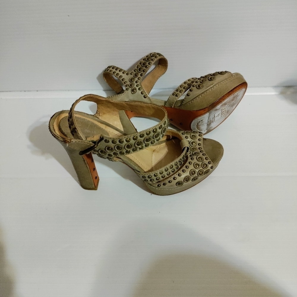 Frye Samantha Disc ankle Seam Peep Toe Heels Platform studded Sandals beige 7M - Picture 3 of 13
